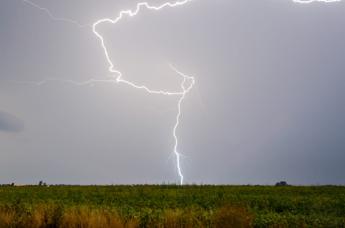 Dancing lightning